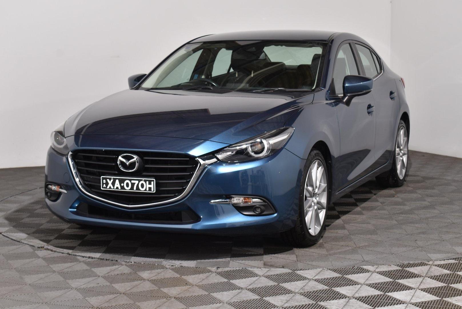 2018 Mazda 3 SP25 GT — photo 13