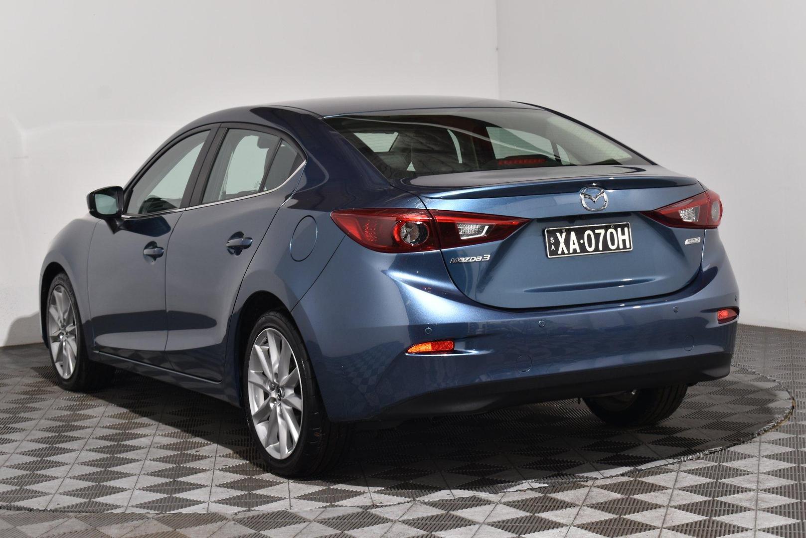 2018 Mazda 3 SP25 GT — photo 2