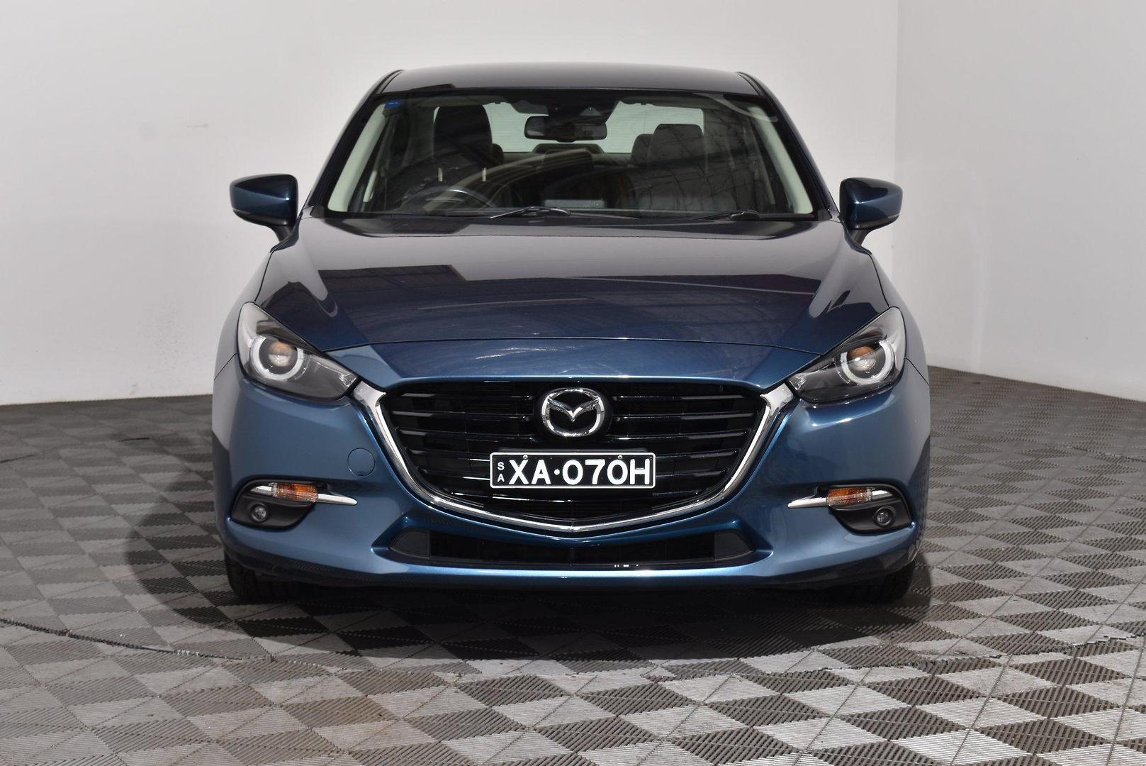 2018 Mazda 3 SP25 GT — photo 3