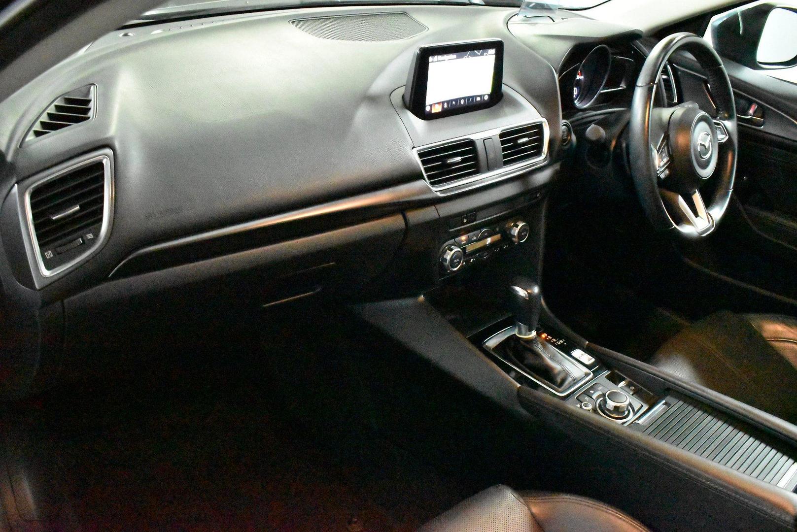 2018 Mazda 3 SP25 GT — photo 6