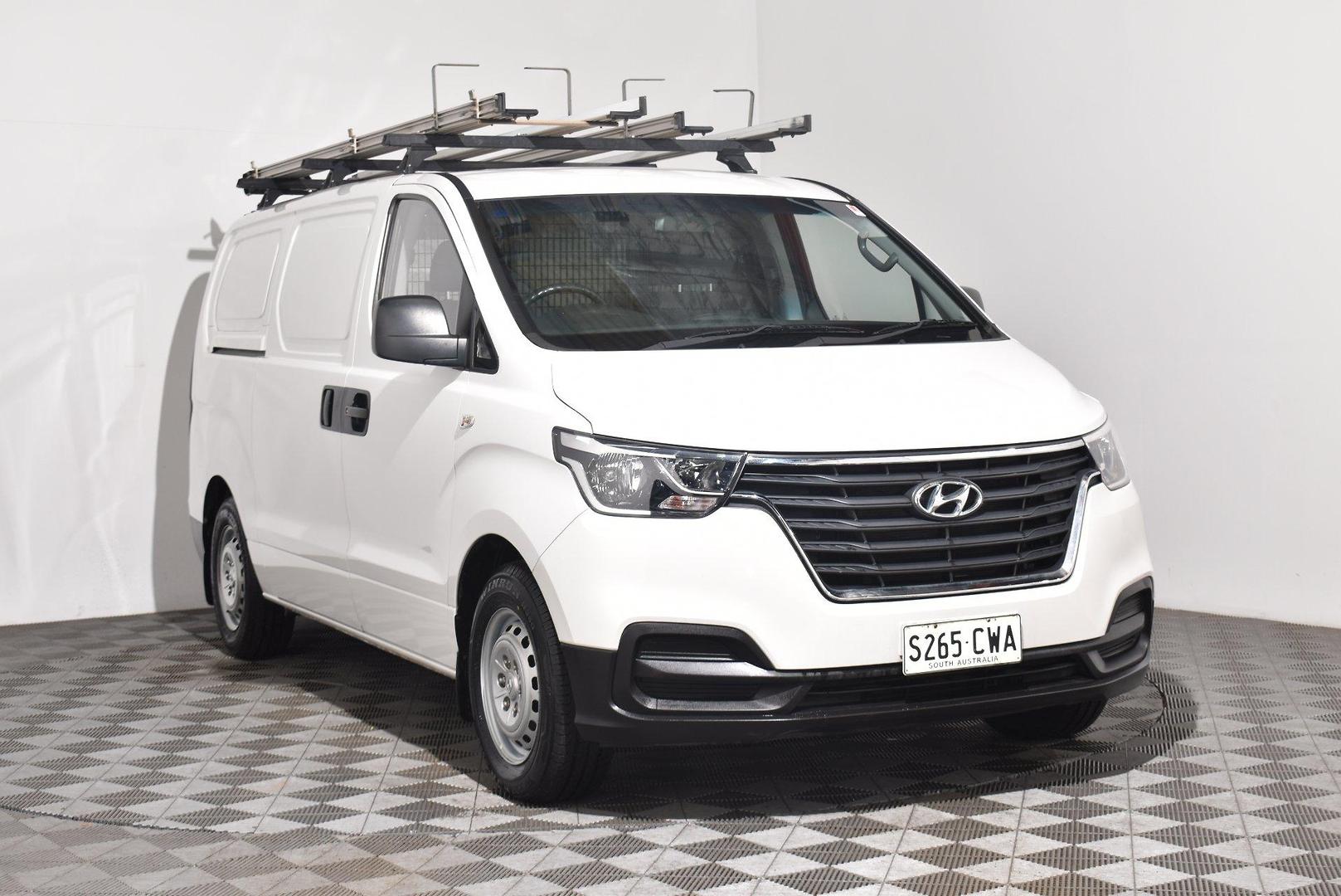 2020 Hyundai iLoad — photo 1