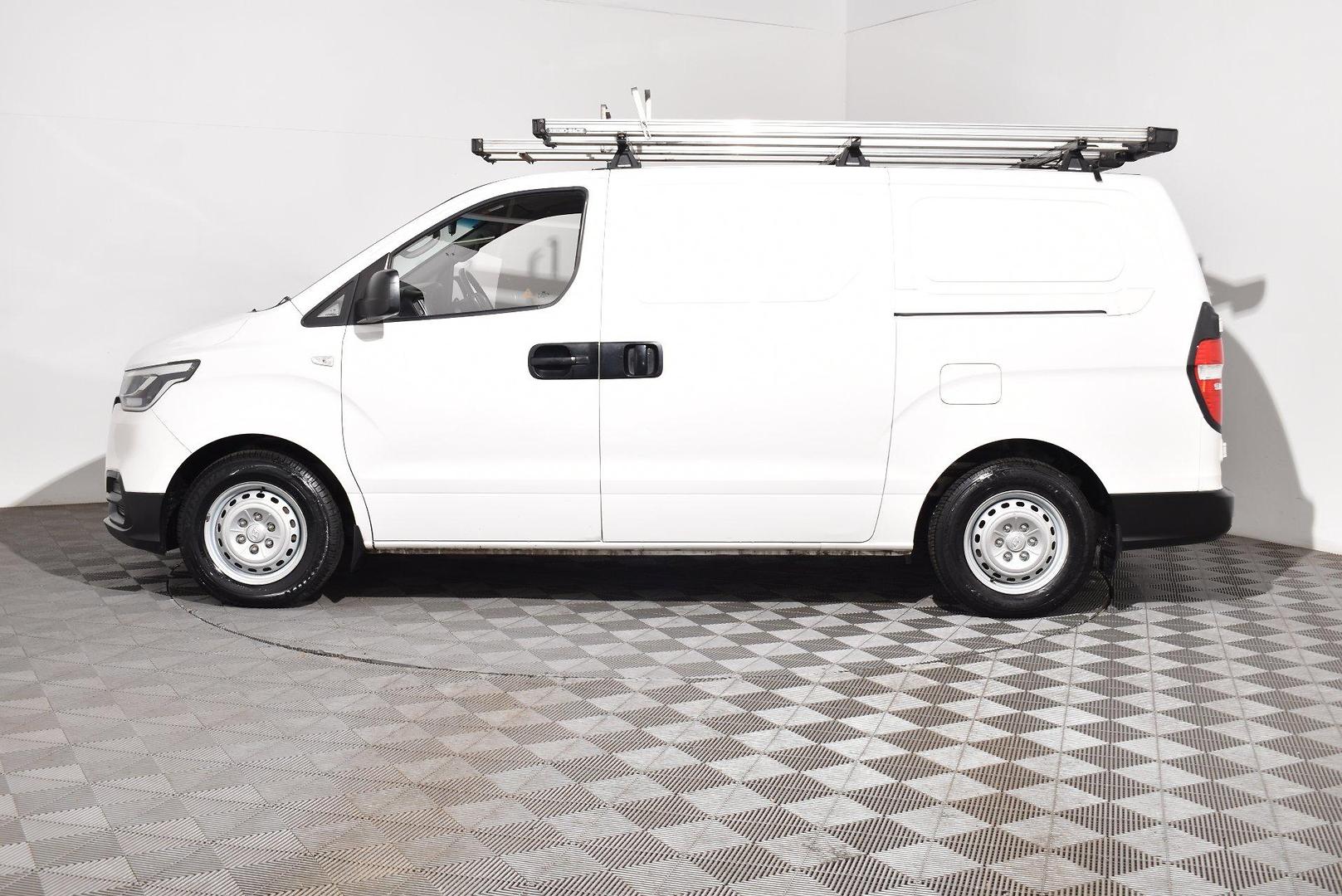 2020 Hyundai iLoad — photo 10