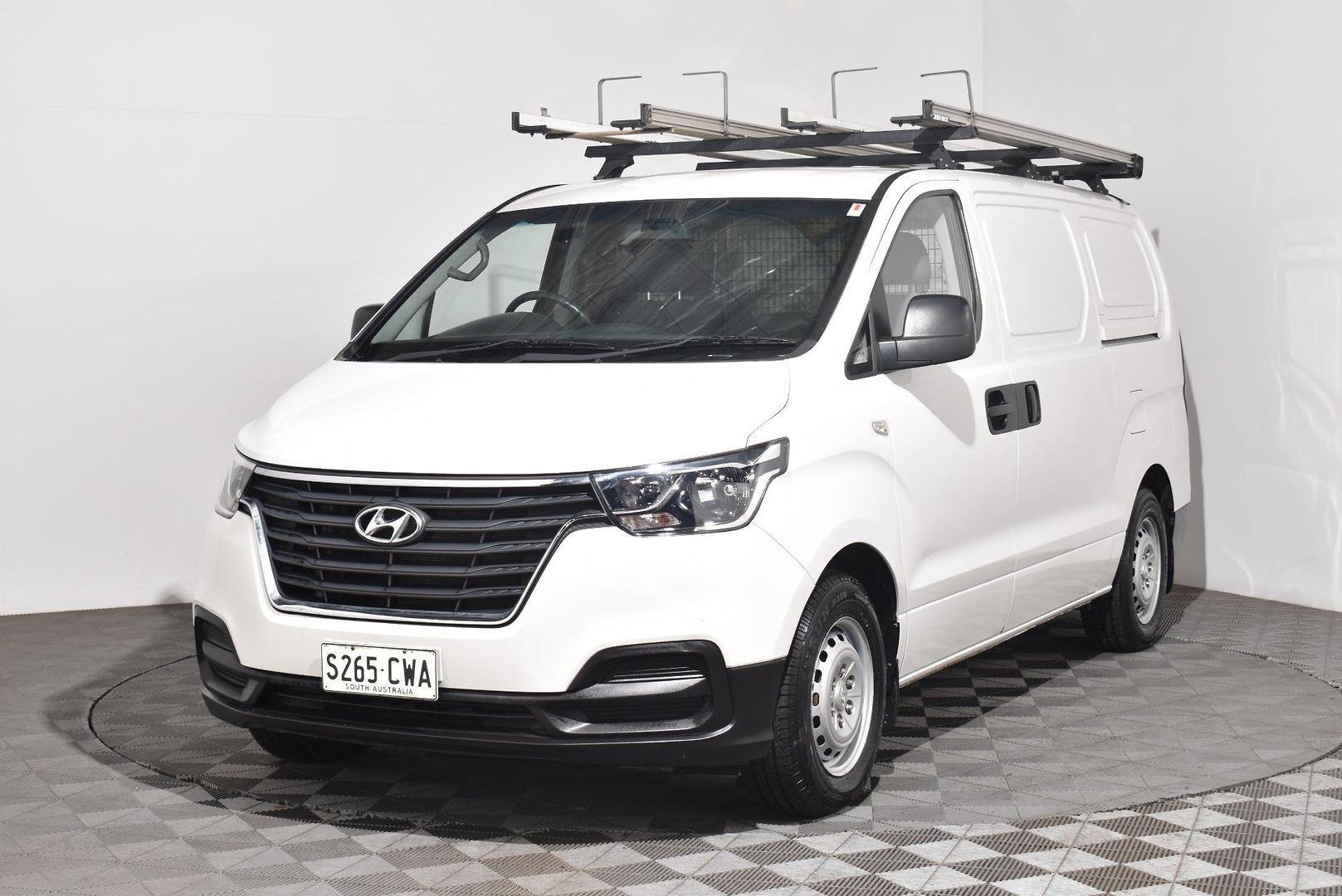 2020 Hyundai iLoad — photo 12