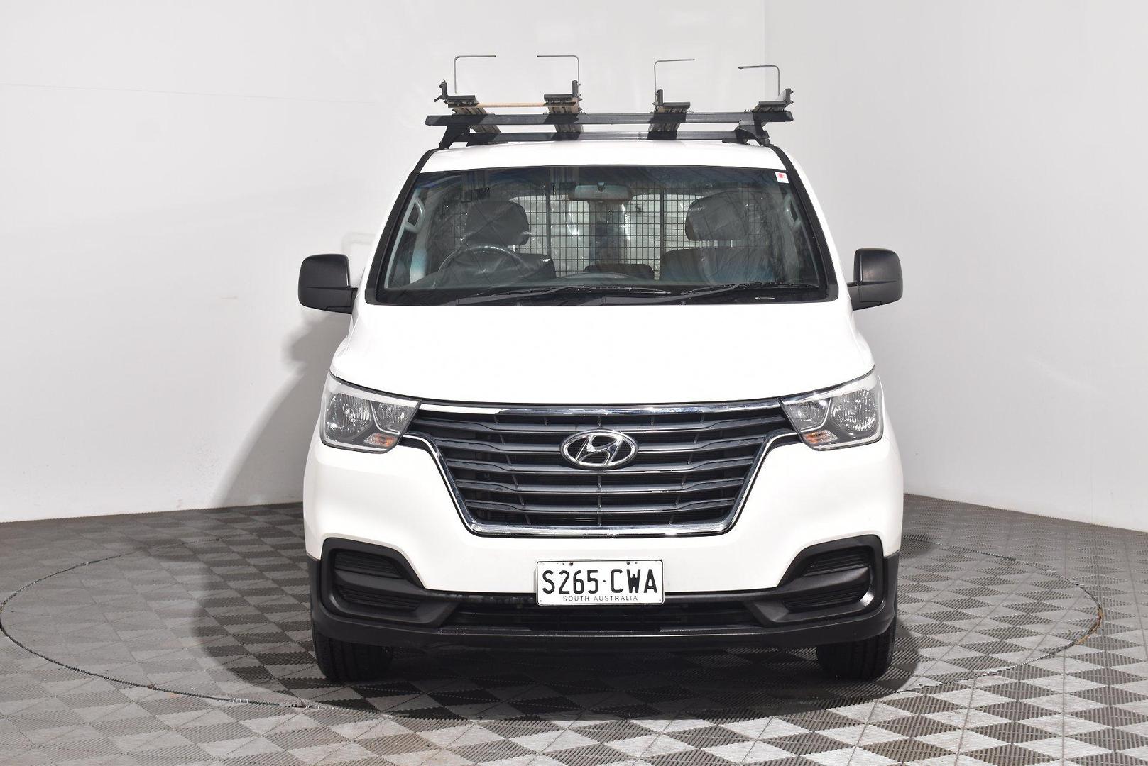 2020 Hyundai iLoad — photo 3