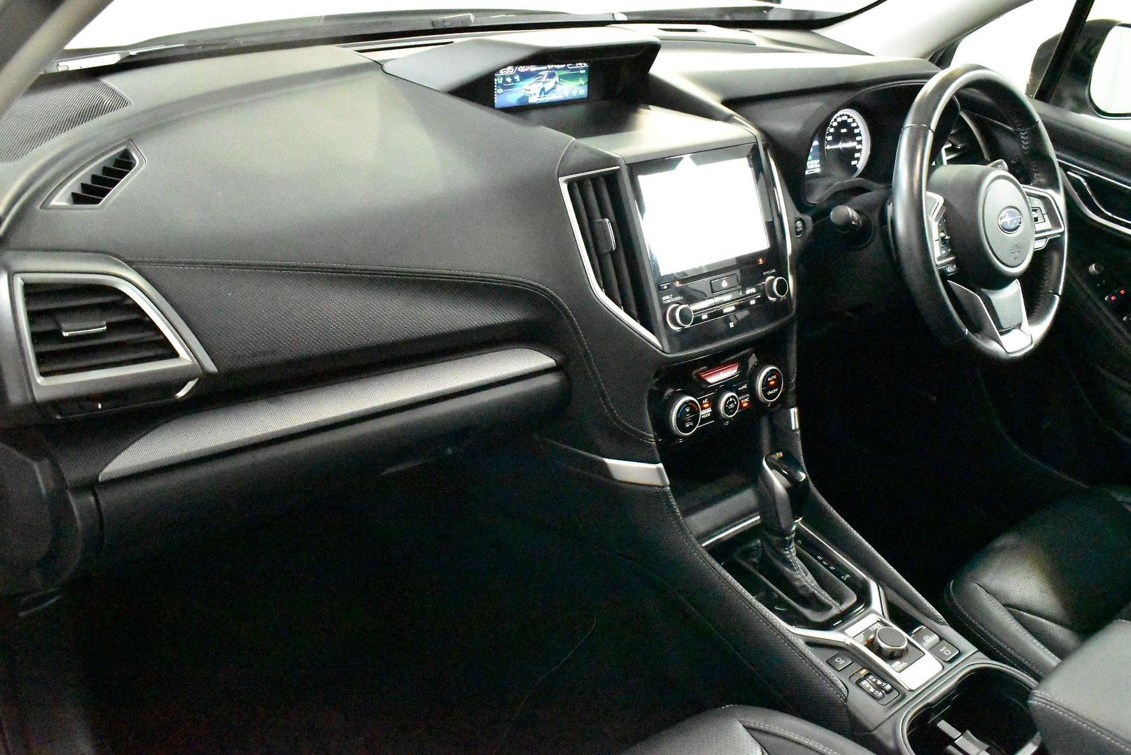 2020 Subaru Forester 25iS — photo 6