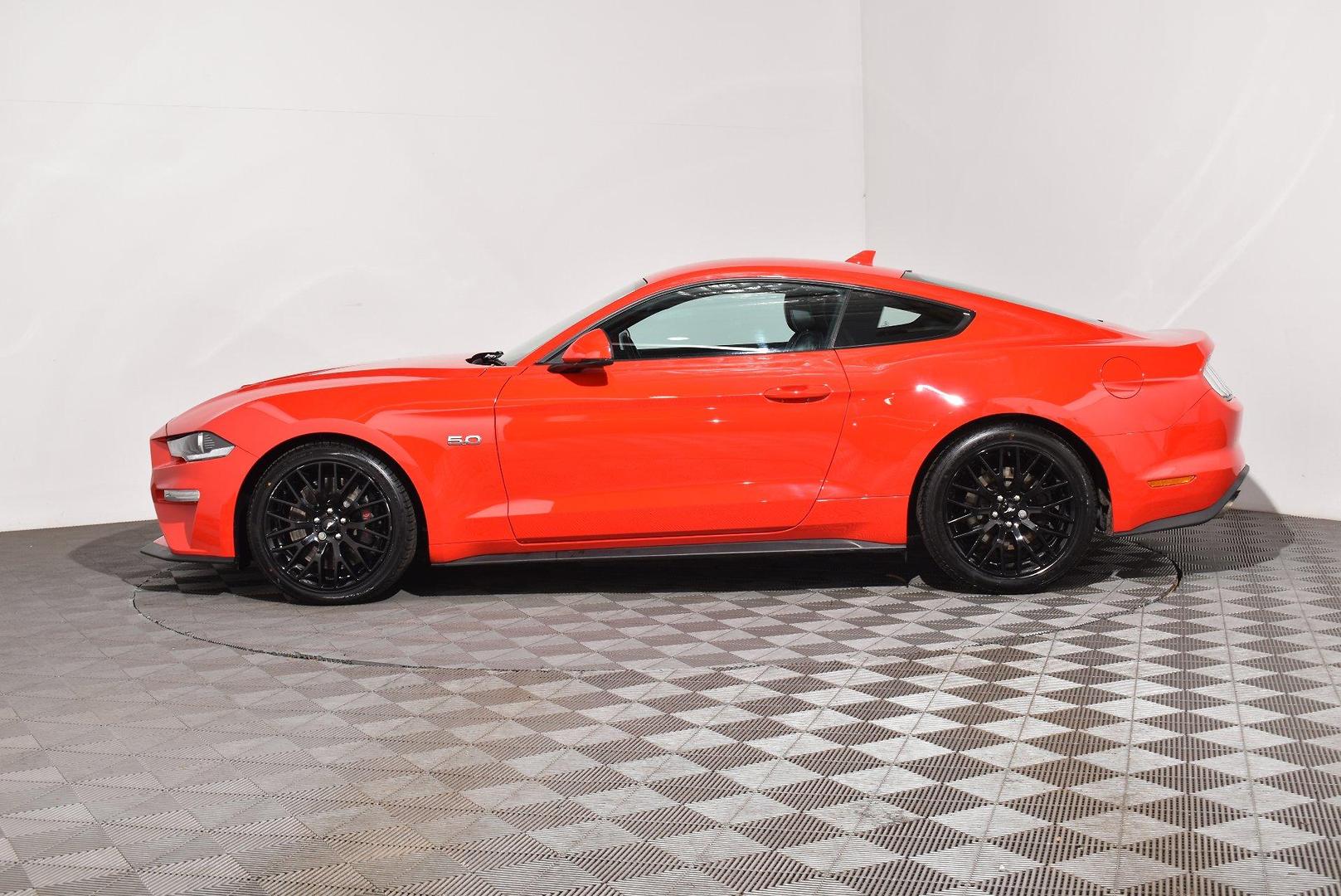 2021 Ford Mustang GT — photo 11