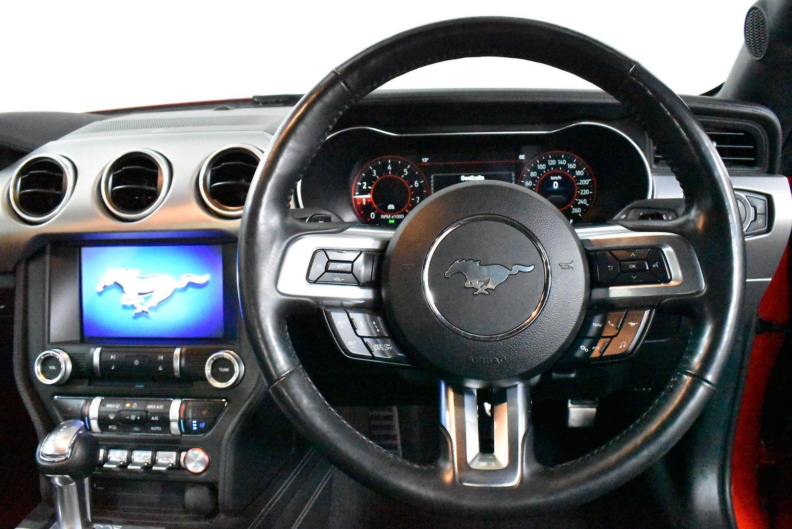 2021 Ford Mustang GT — photo 5