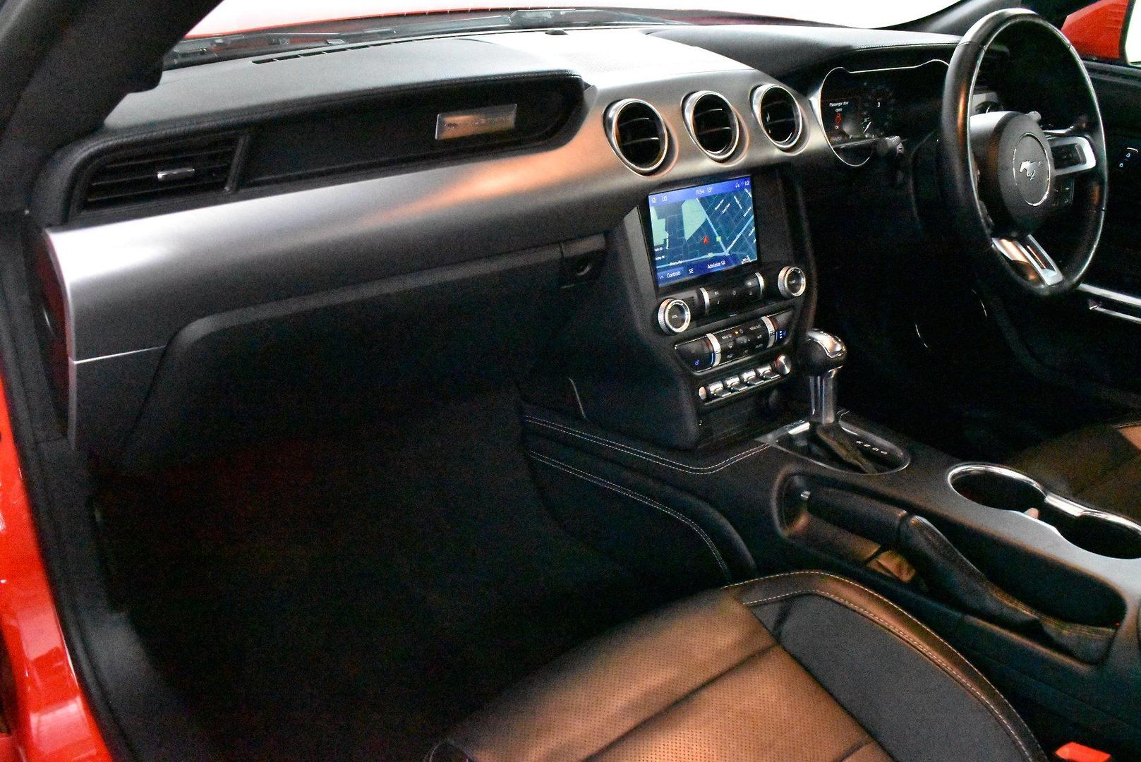 2021 Ford Mustang GT — photo 6