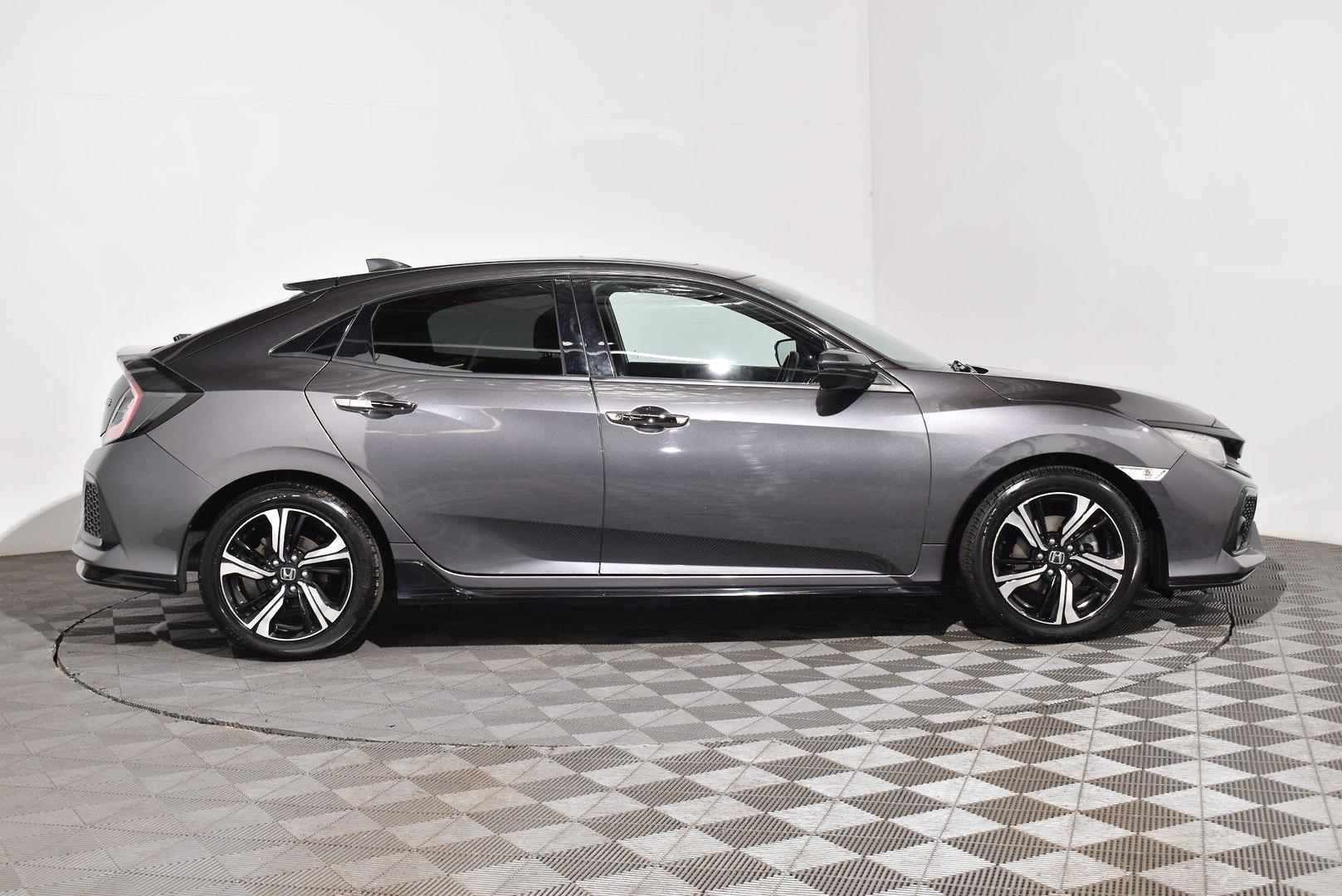 2017 Honda Civic RS — photo 10