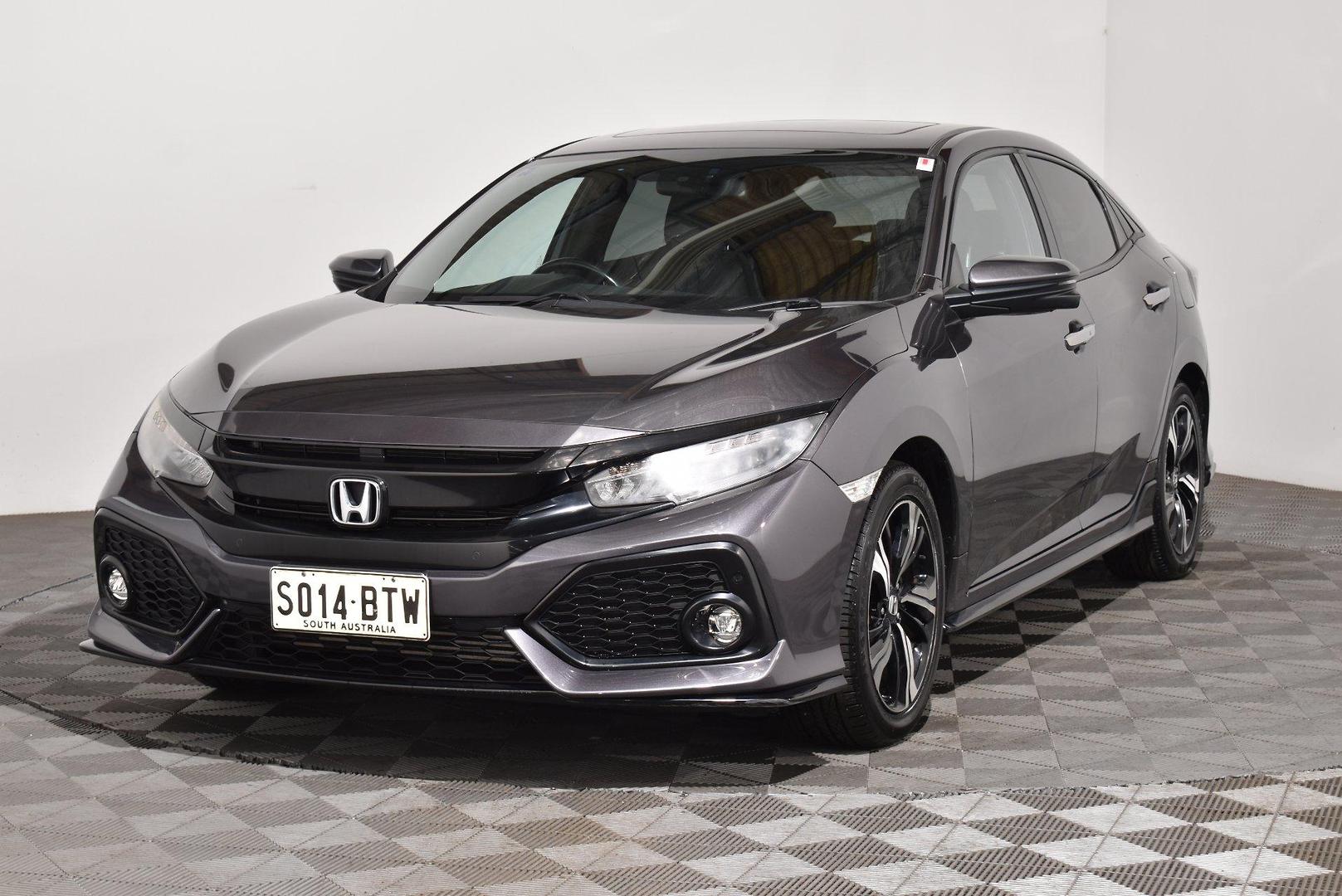 2017 Honda Civic RS — photo 13