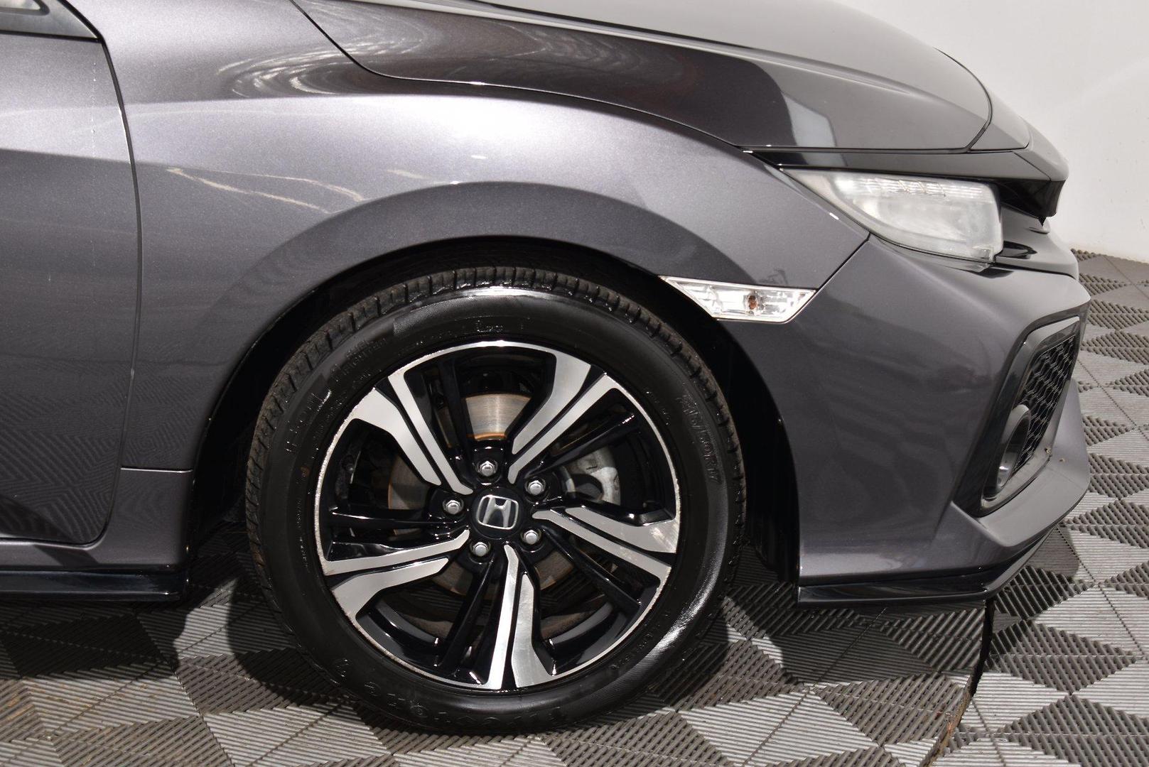 2017 Honda Civic RS — photo 18