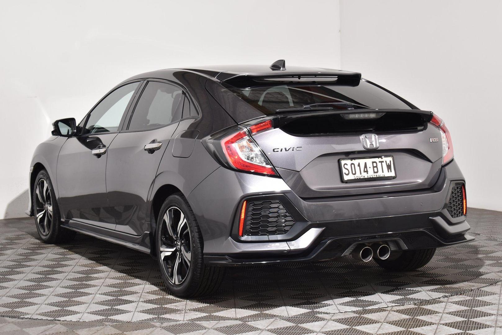 2017 Honda Civic RS — photo 2