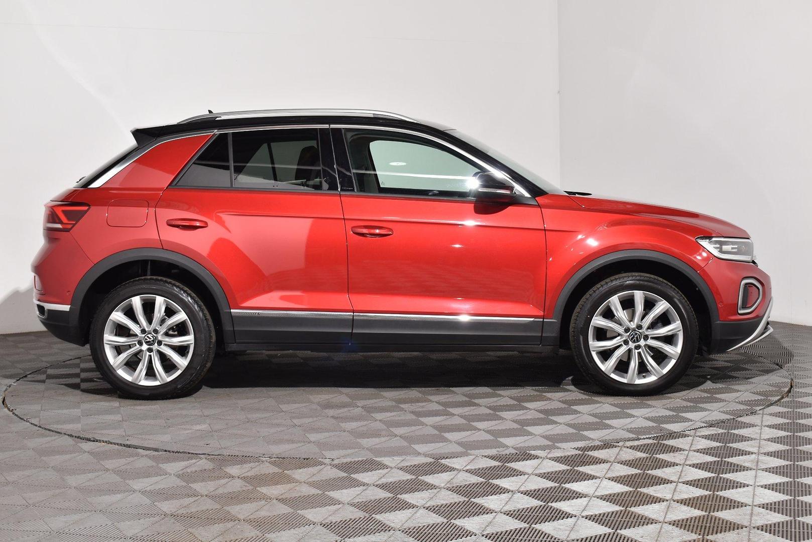 2022 Volkswagen T-Roc 110TSI Style — photo 10
