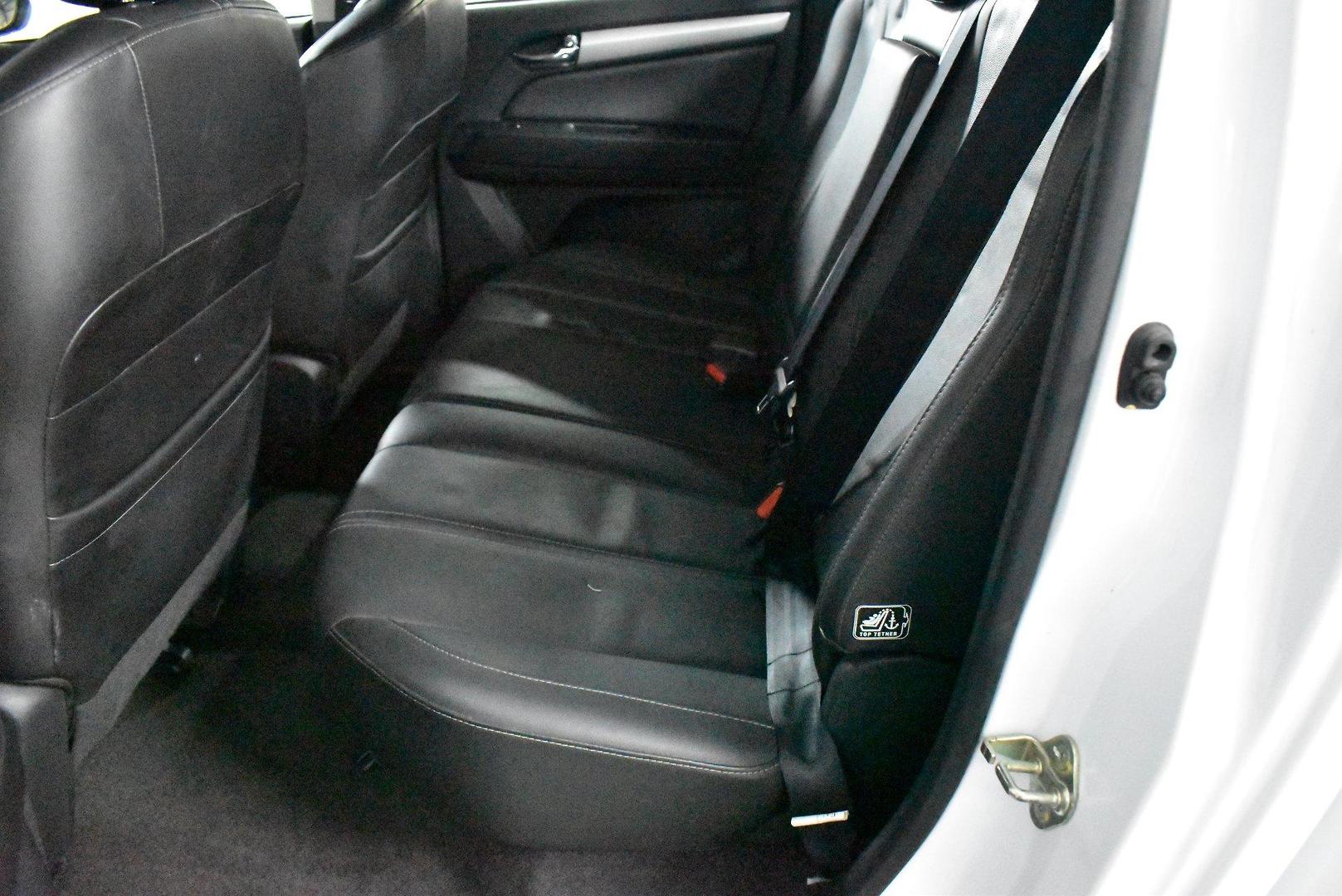 2017 Holden Colorado Z71 — photo 8 of 27