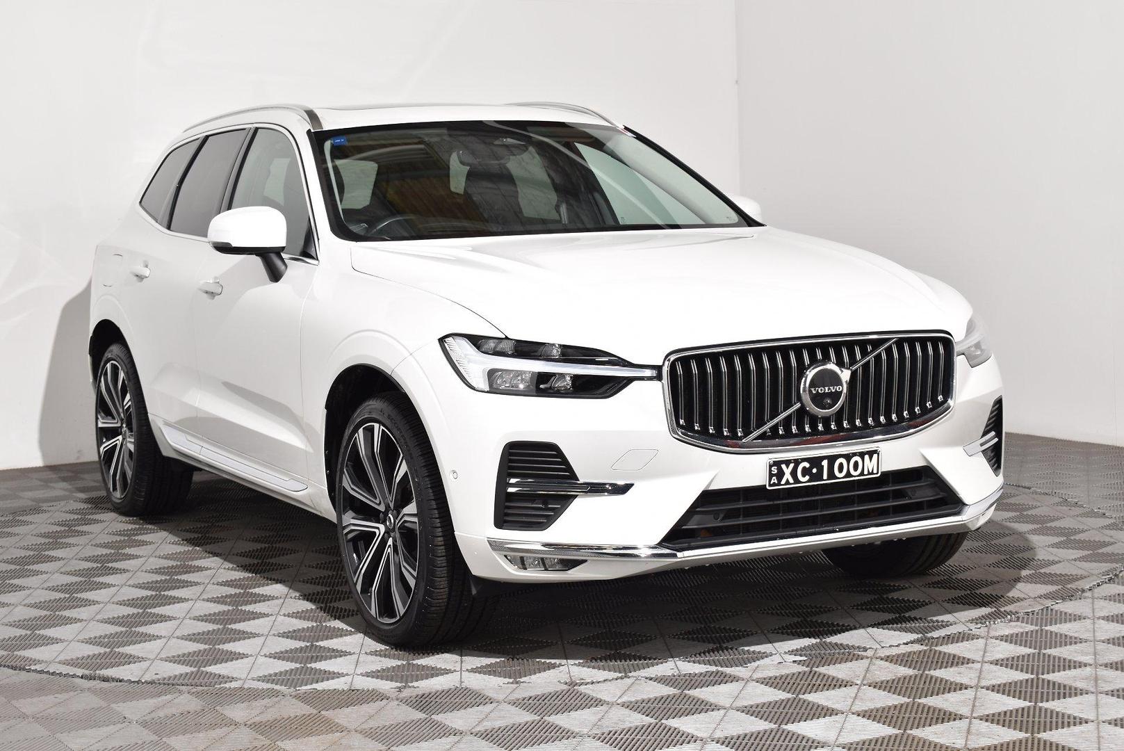 2021 Volvo XC60 B5 Inscription — photo 1