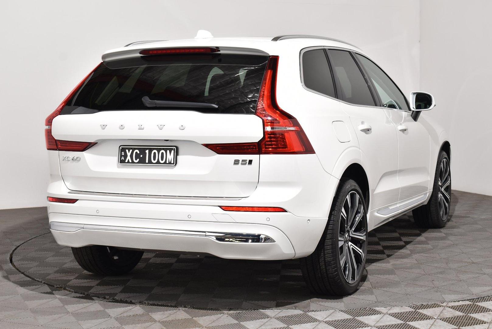 2021 Volvo XC60 B5 Inscription — photo 14