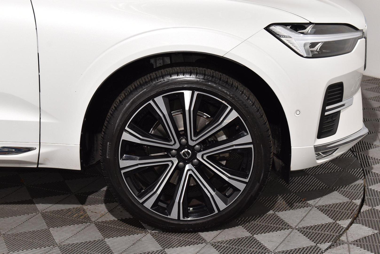 2021 Volvo XC60 B5 Inscription — photo 18