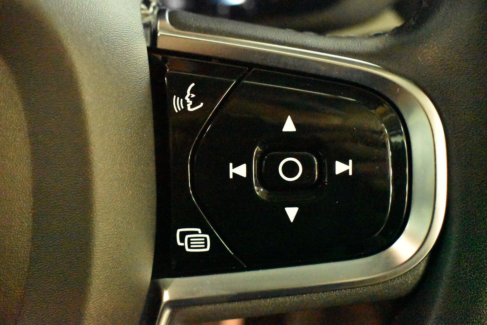 2021 Volvo XC60 B5 Inscription — photo 22