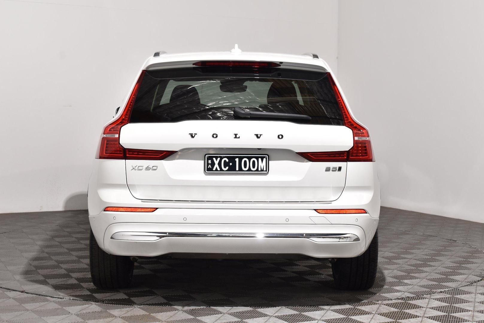 2021 Volvo XC60 B5 Inscription — photo 4