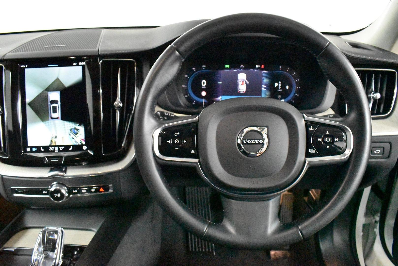 2021 Volvo XC60 B5 Inscription — photo 5