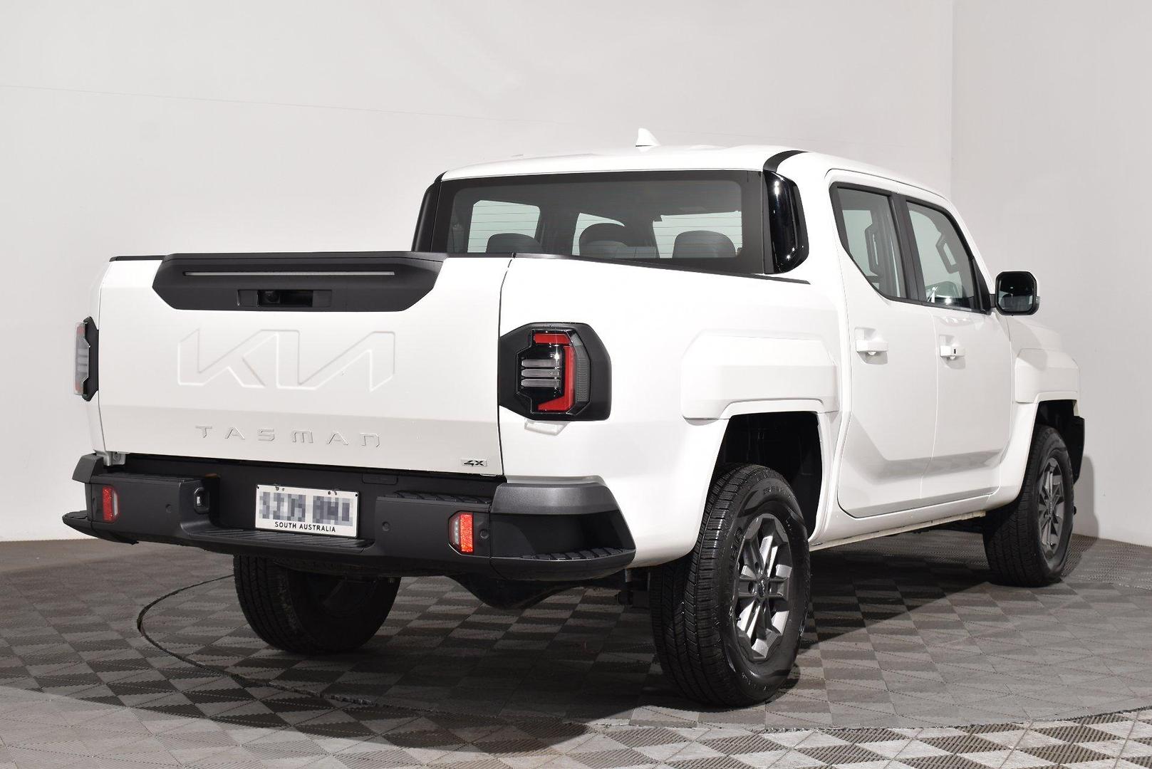 2025 Kia Tasman SX — photo 14