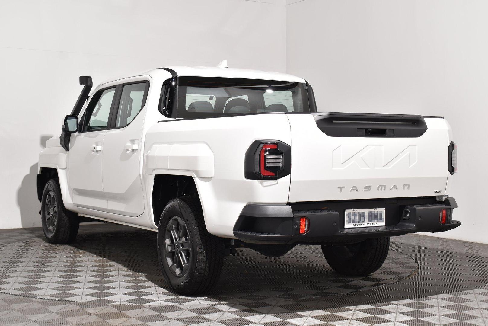 2025 Kia Tasman SX — photo 2
