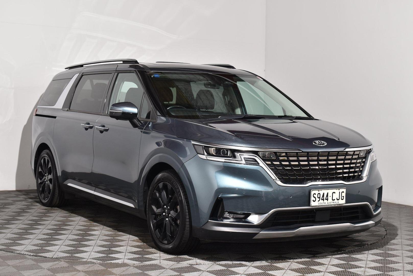 2020 Kia Carnival Platinum — photo 1