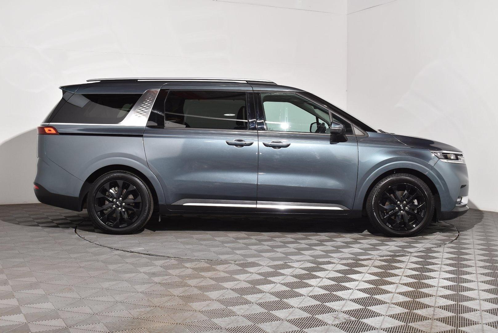 2020 Kia Carnival Platinum — photo 10