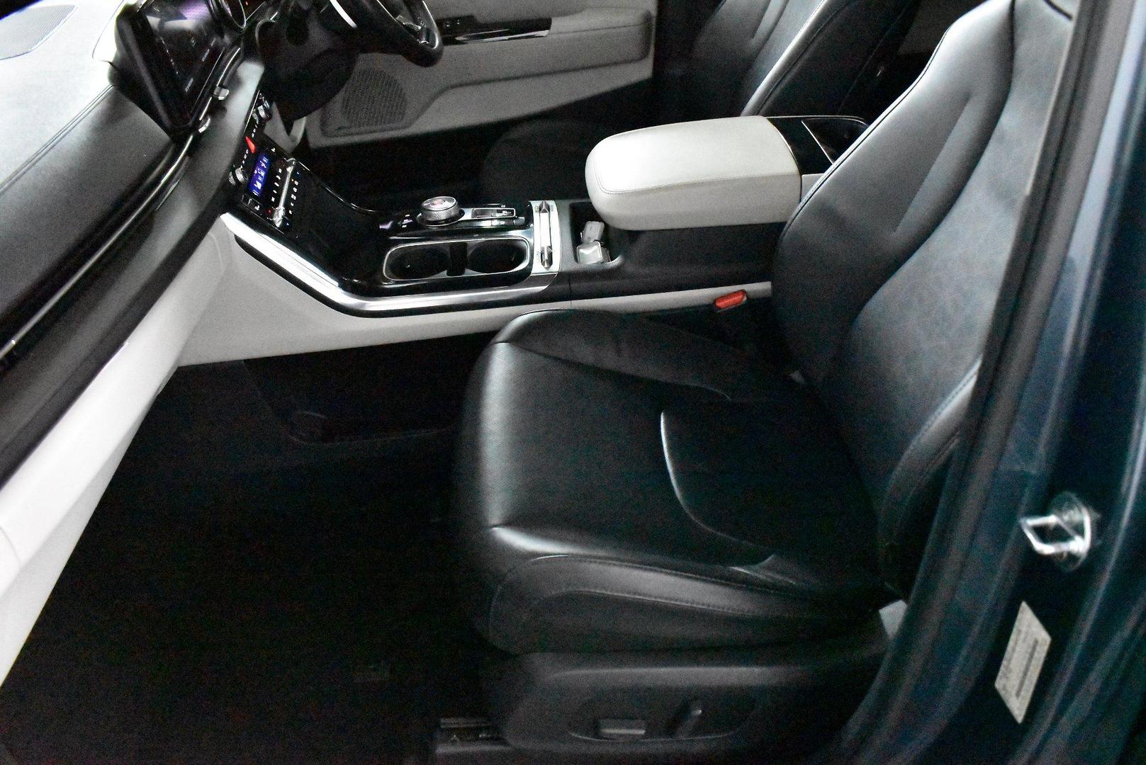 2020 Kia Carnival Platinum — photo 7