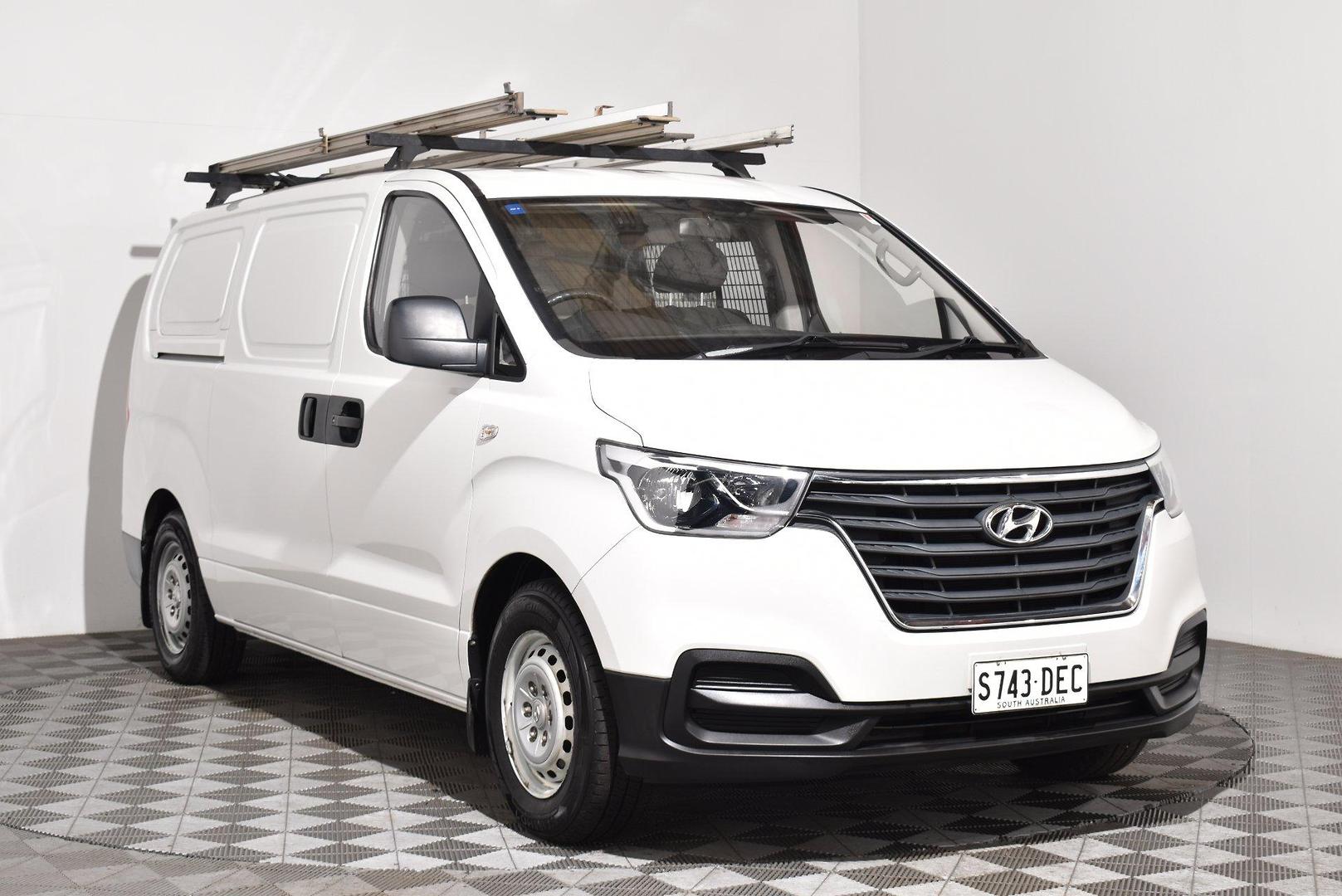 2019 Hyundai iLoad — photo 1