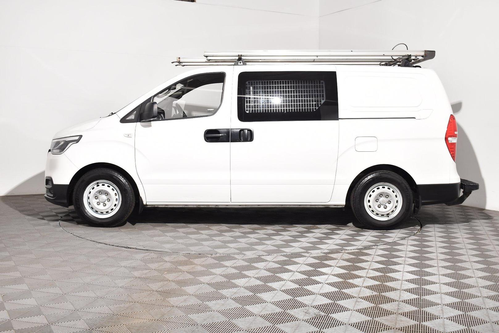 2019 Hyundai iLoad — photo 10