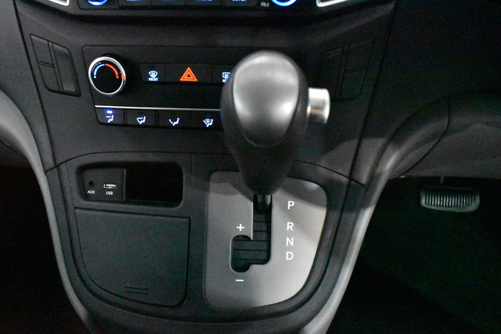 2019 Hyundai iLoad — photo 20
