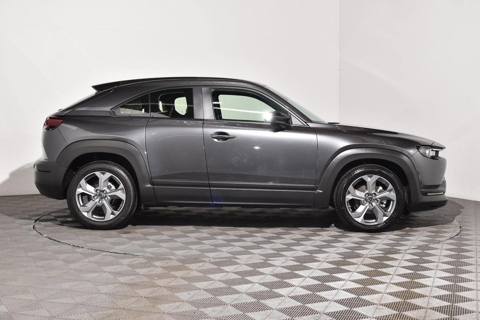 2023 Mazda MX-30 G20e Touring — photo 10