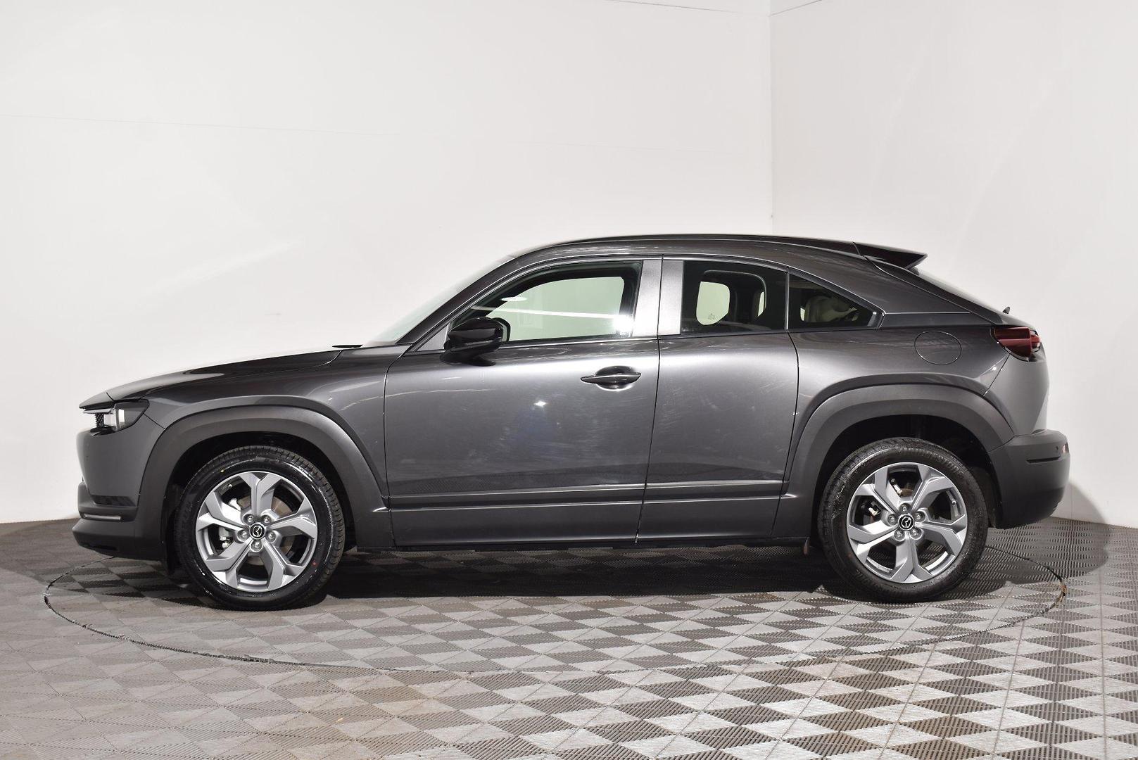 2023 Mazda MX-30 G20e Touring — photo 11
