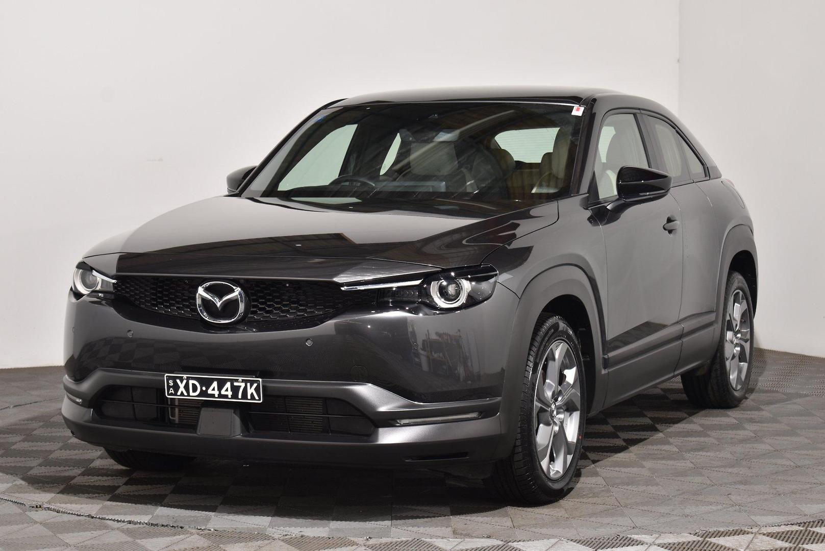 2023 Mazda MX-30 G20e Touring — photo 13