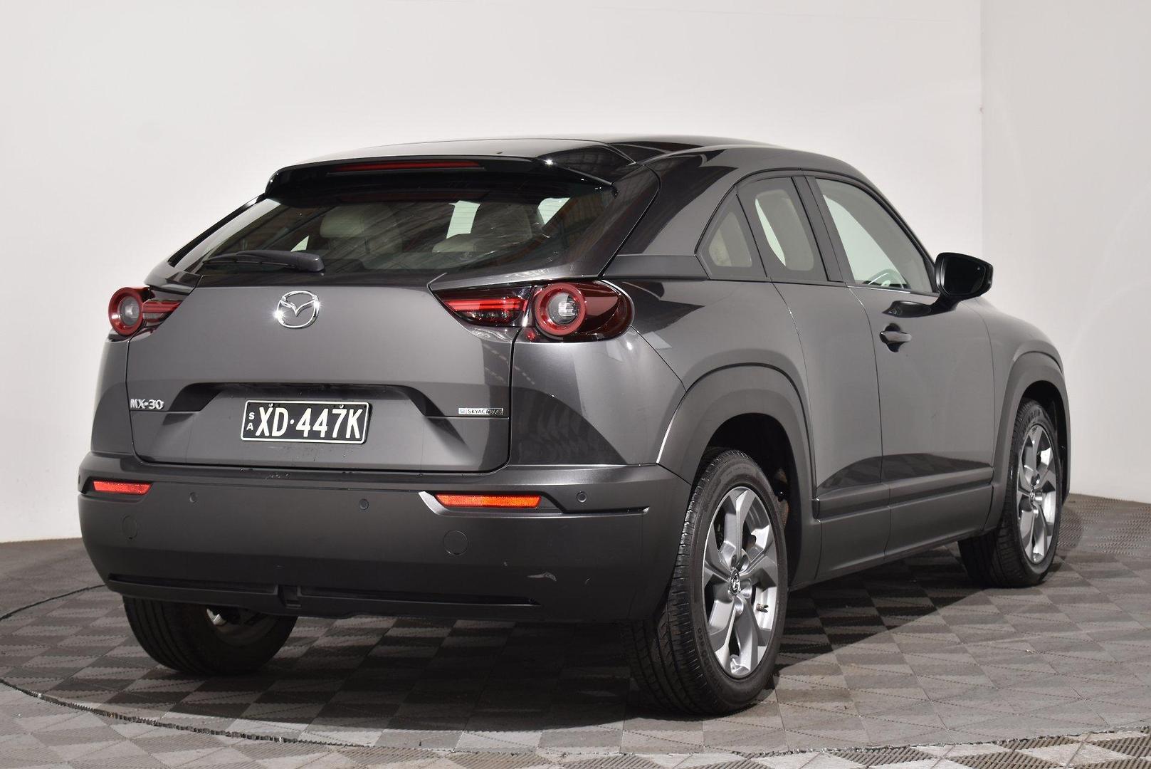 2023 Mazda MX-30 G20e Touring — photo 14