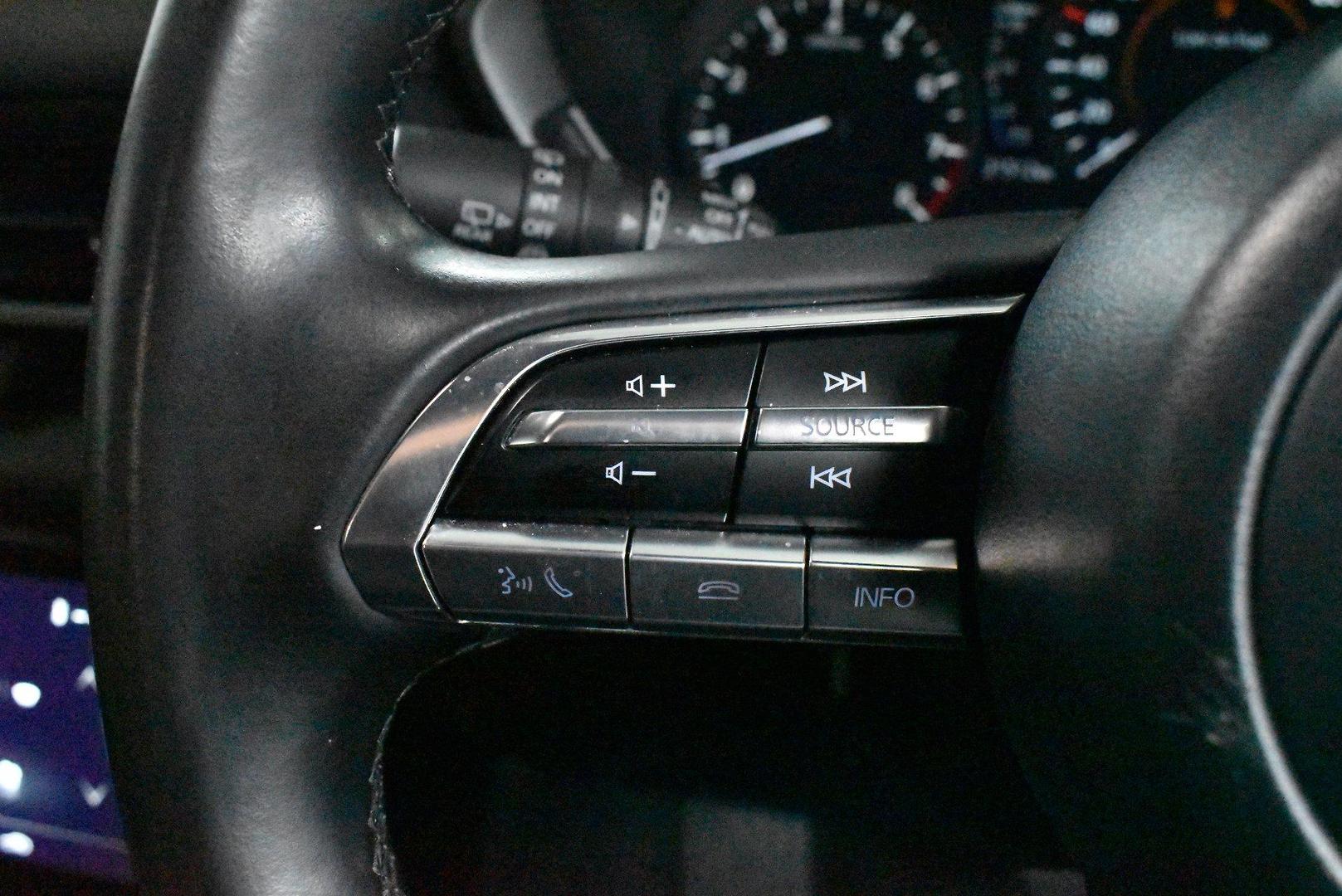 2023 Mazda MX-30 G20e Touring — photo 21