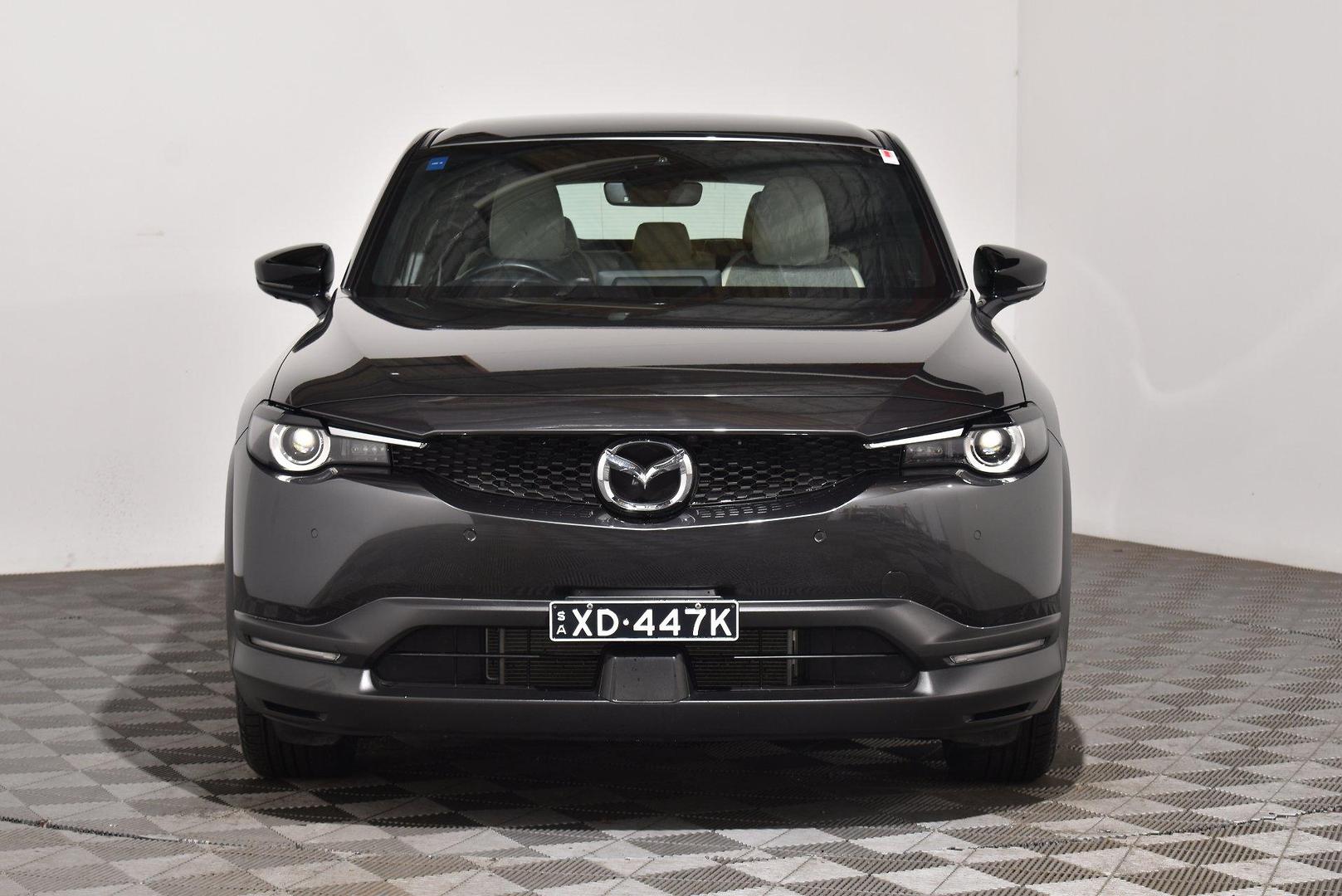 2023 Mazda MX-30 G20e Touring — photo 3