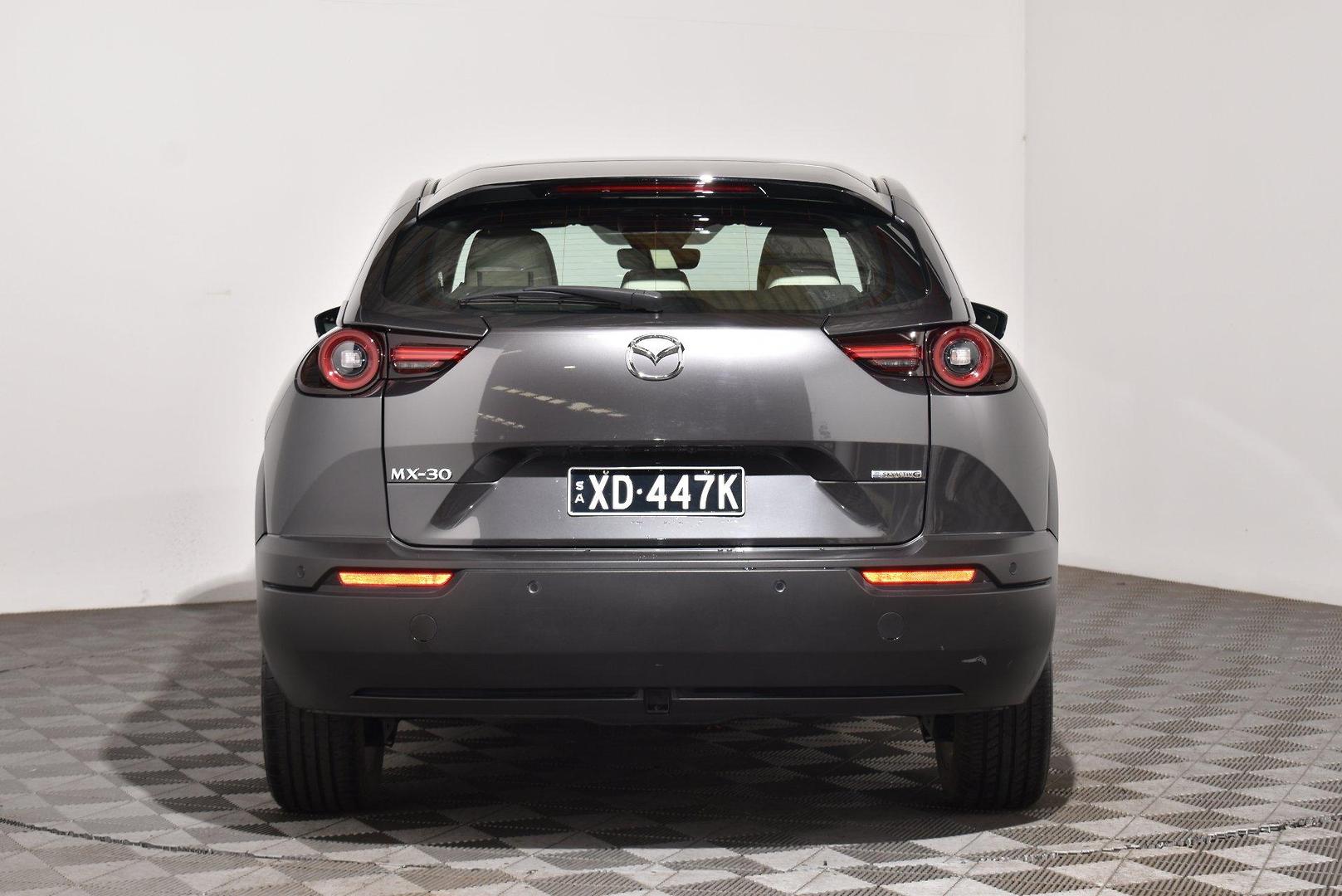 2023 Mazda MX-30 G20e Touring — photo 4