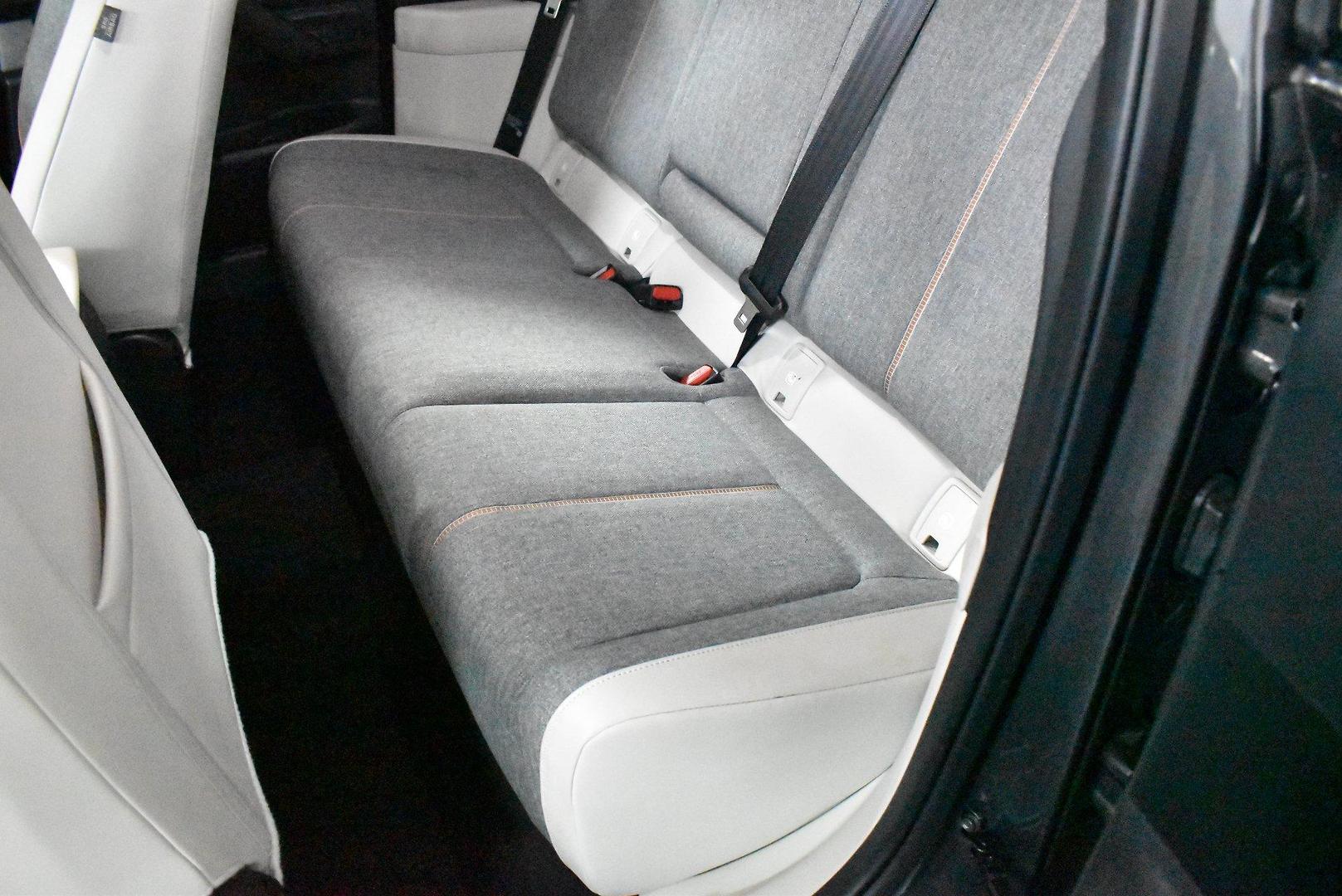 2023 Mazda MX-30 G20e Touring — photo 8