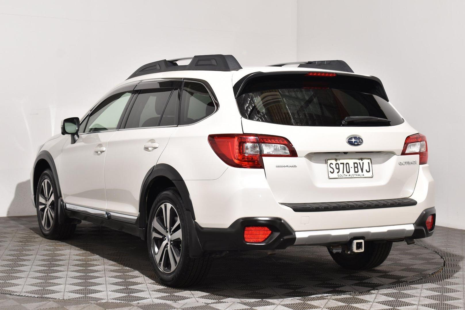 2018 Subaru Outback 36R — photo 2