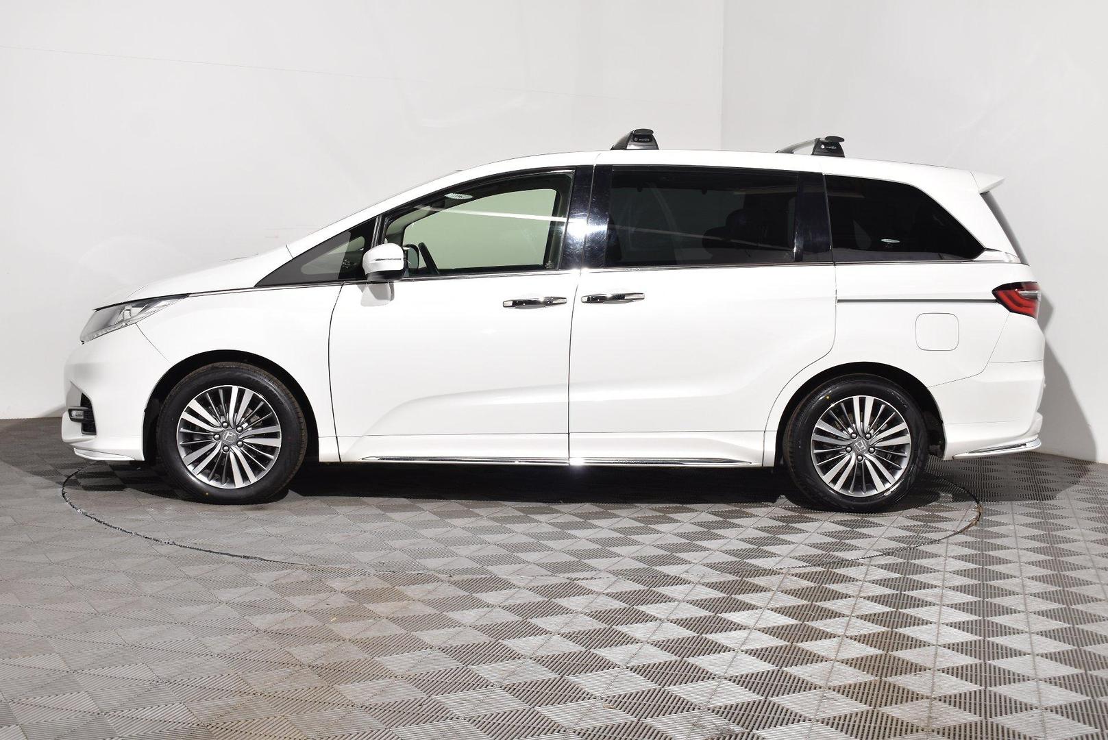 2019 Honda Odyssey VTiL — photo 12