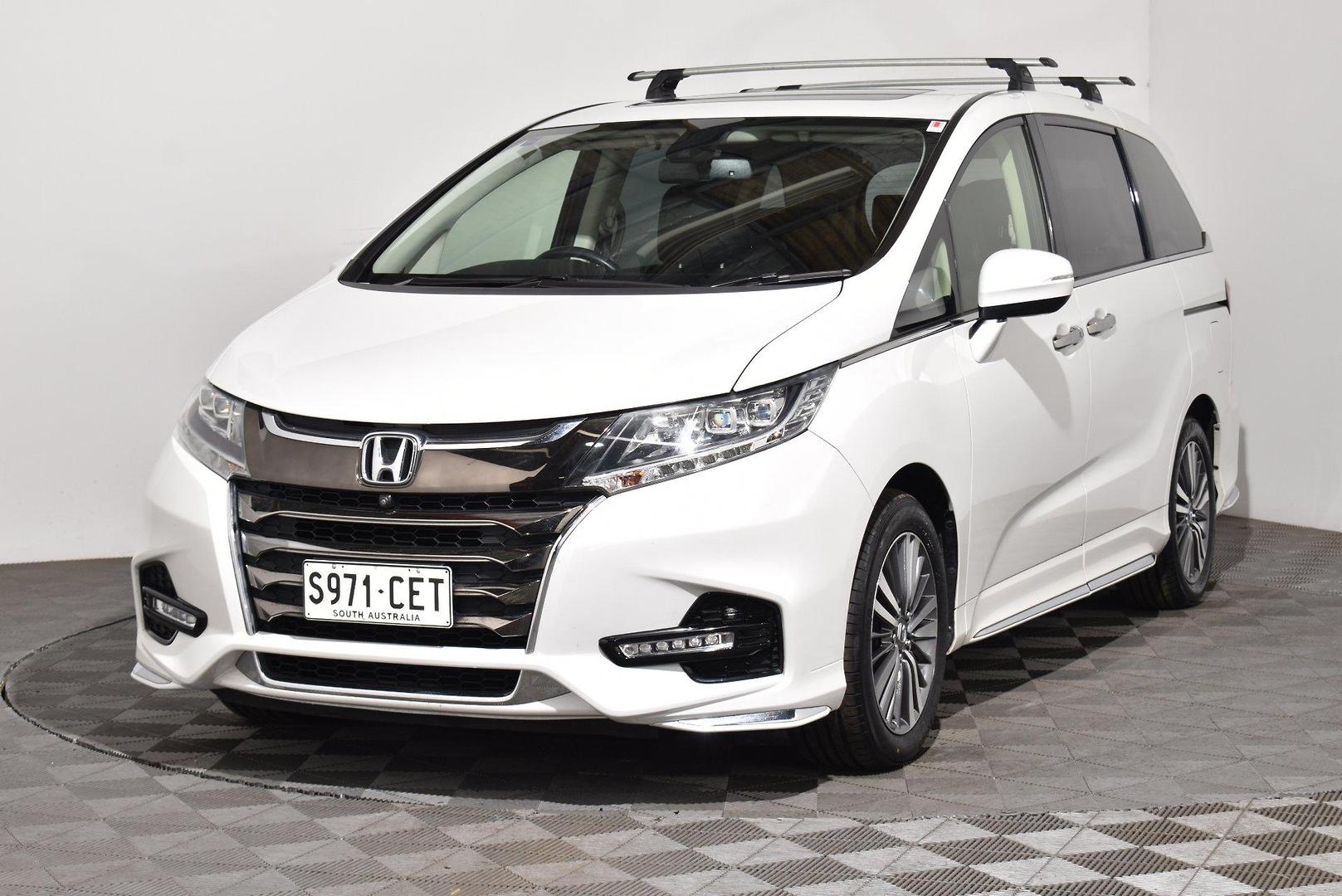 2019 Honda Odyssey VTiL — photo 14