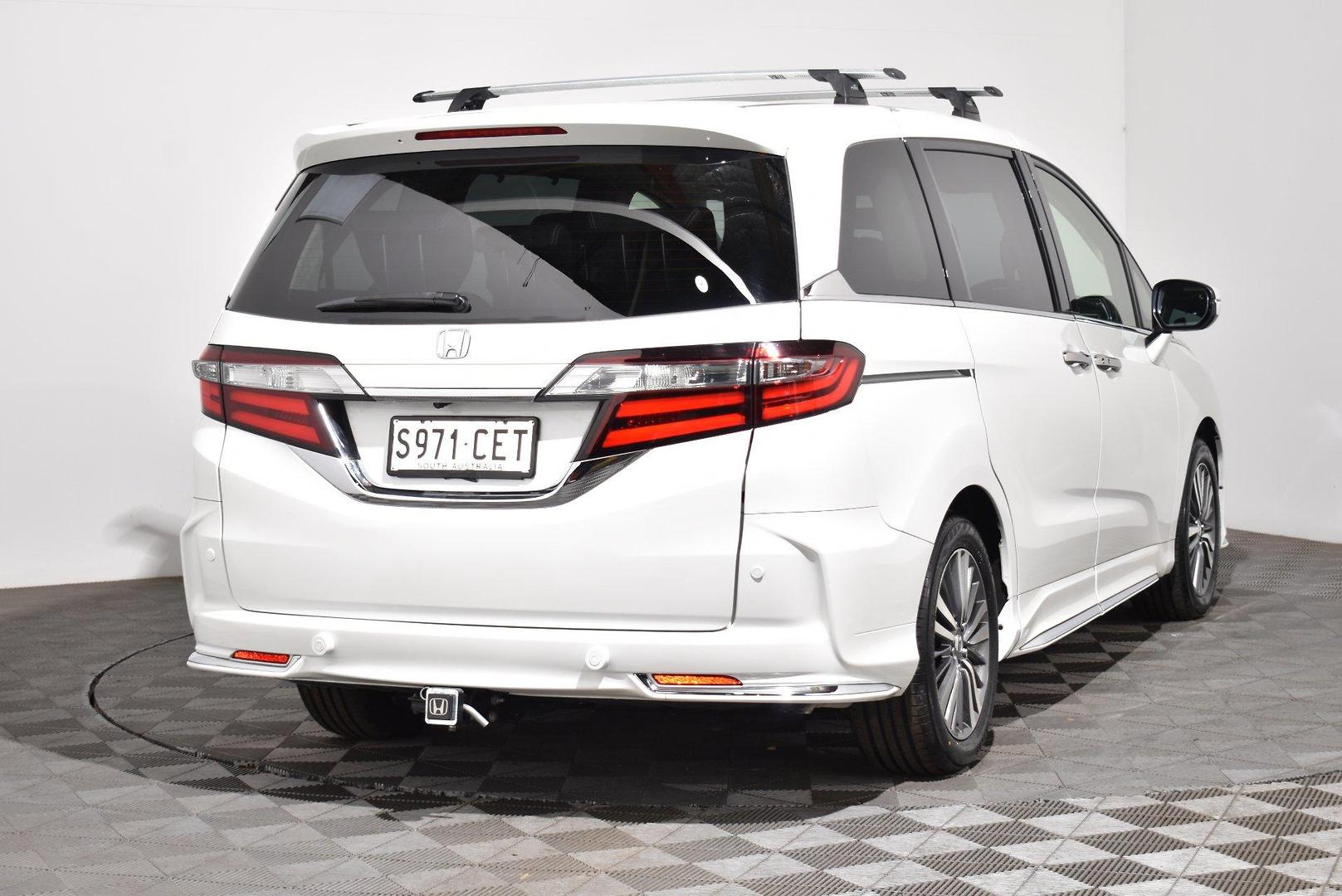 2019 Honda Odyssey VTiL — photo 15