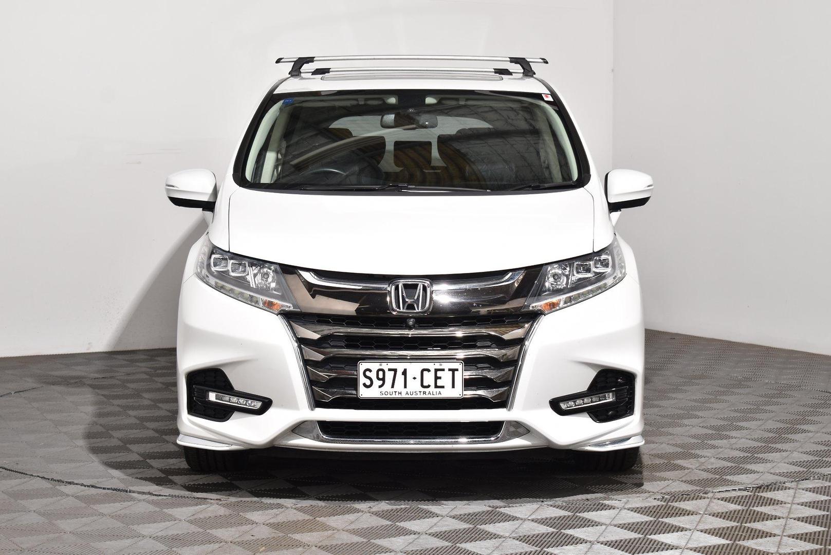 2019 Honda Odyssey VTiL — photo 3