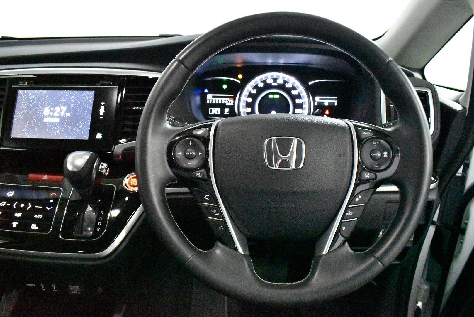 2019 Honda Odyssey VTiL — photo 5