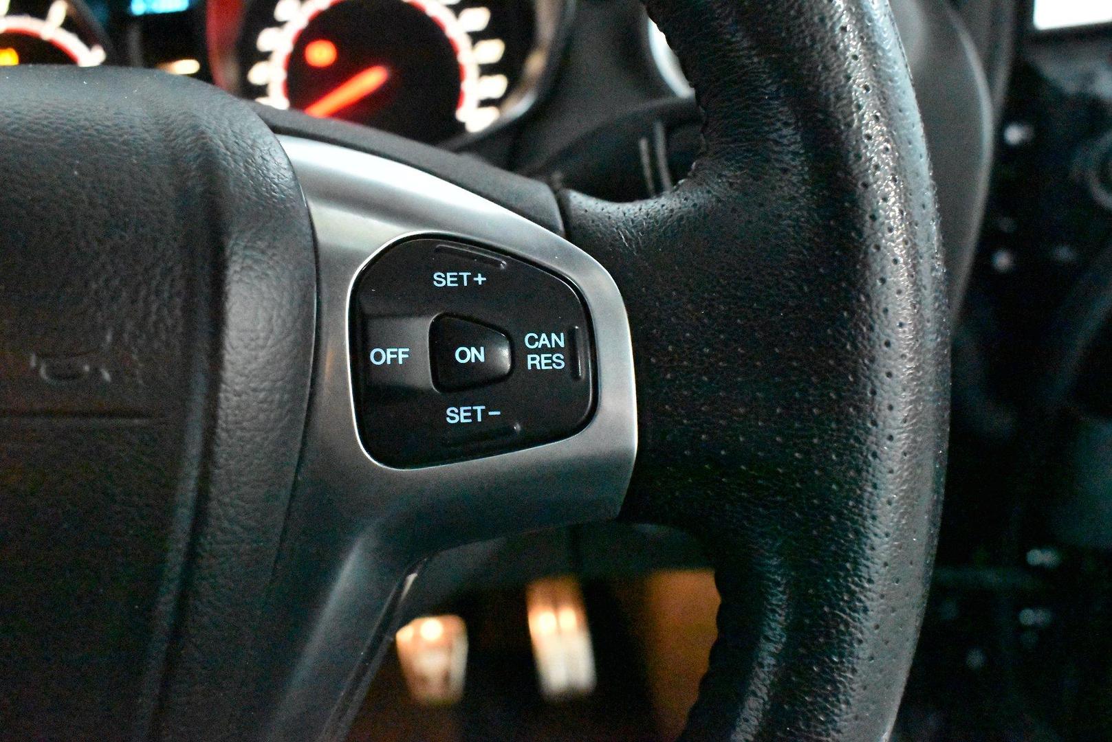2015 Ford Fiesta ST — photo 22