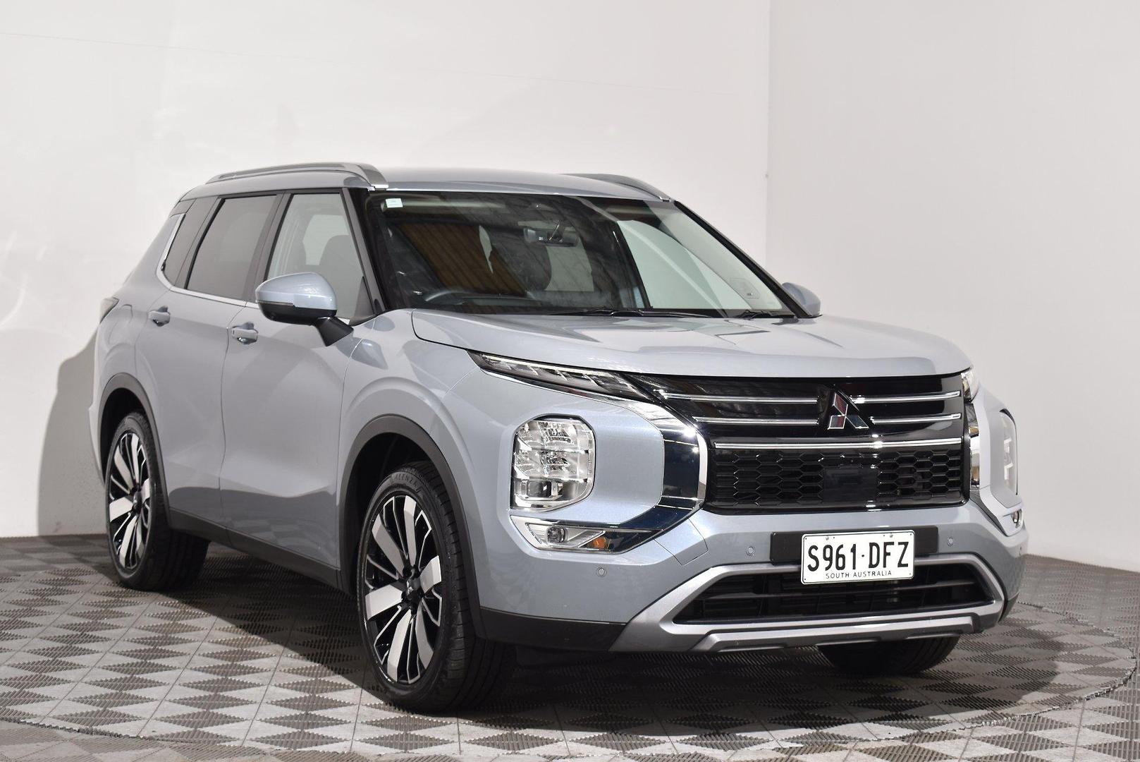 2025 Mitsubishi Outlander Aspire — photo 1