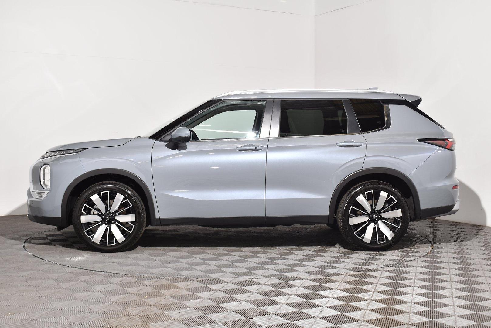 2025 Mitsubishi Outlander Aspire — photo 11
