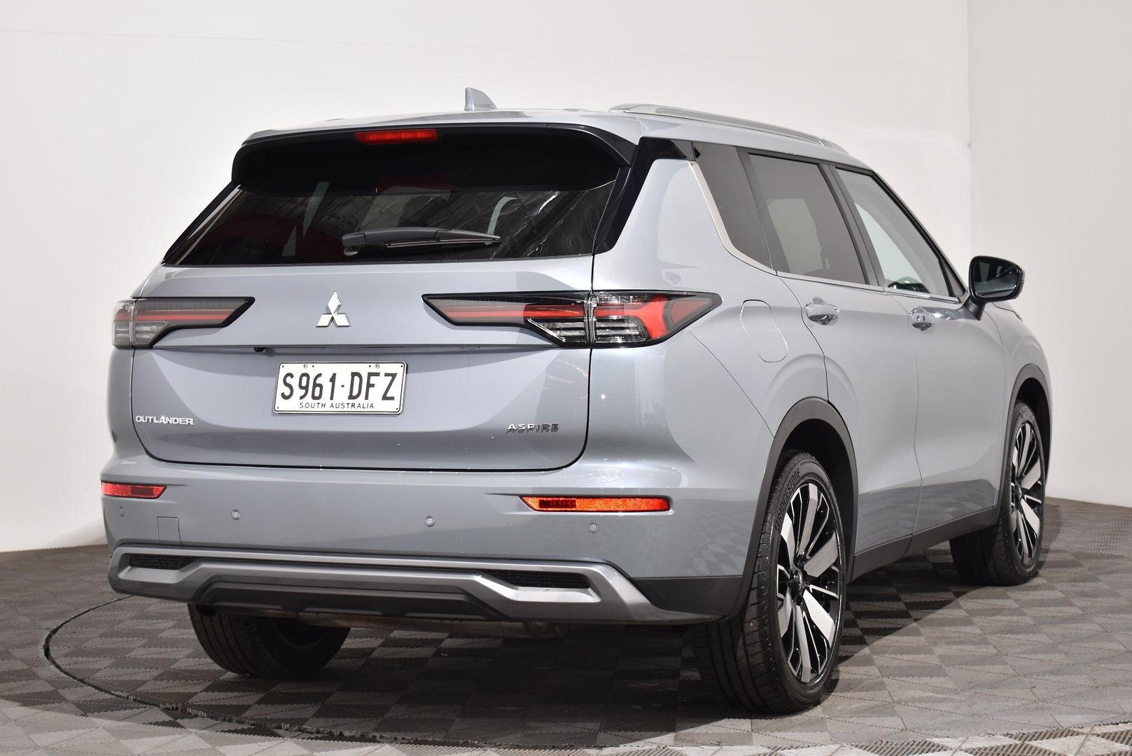2025 Mitsubishi Outlander Aspire — photo 14